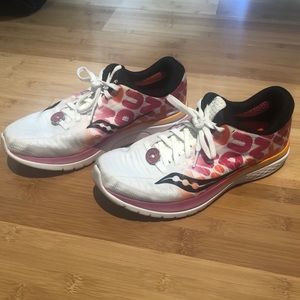 Saucony Dunkin Kinvara 10, men’s 7 / women 8.5